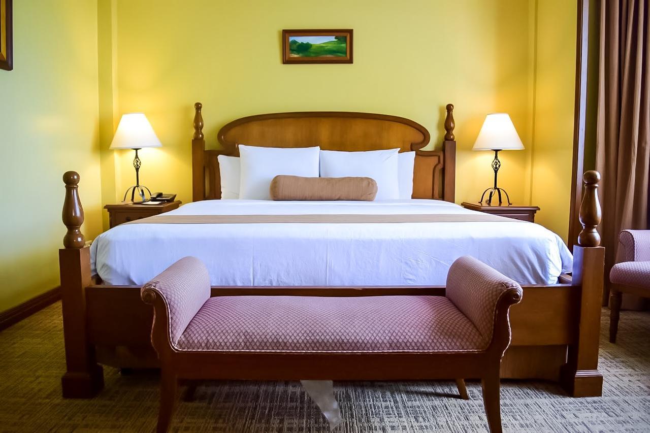 The Manor At Camp John Hay Hotel Baguio City ภายนอก รูปภาพ